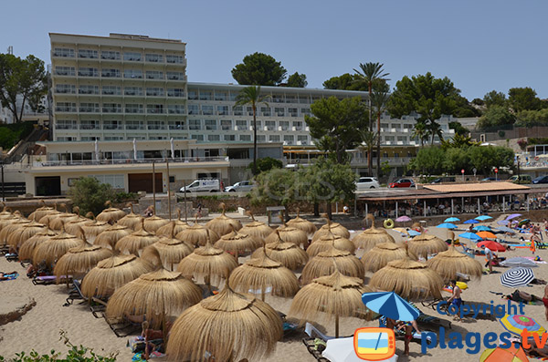 Hôtel au bord de la plage de Cala Molins - Cala Sant Vicenc - Majorque