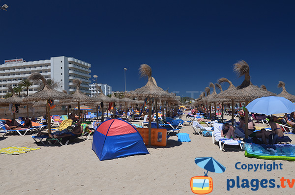 Location de matelas sur la plage de Cala Millor