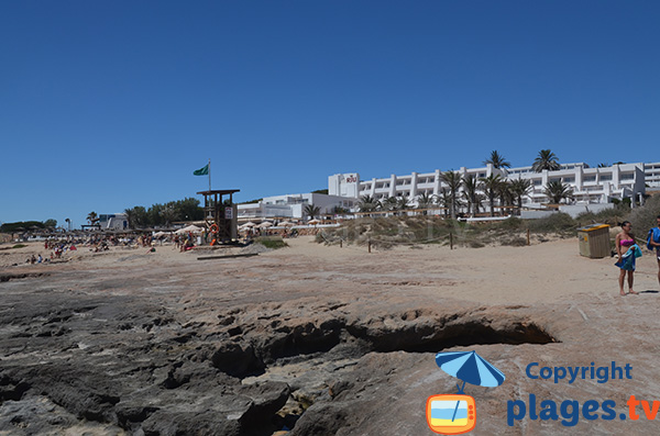 Hôtels au niveau de la plage Calo d'Es Mort à Playa Migjorn - Formentera