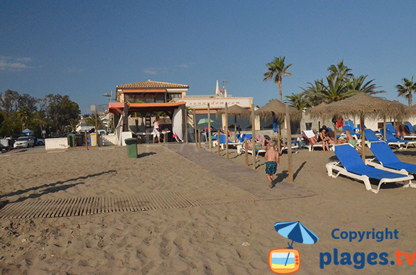 Restaurant sur la plage d'Estrella del Mar à Marbella