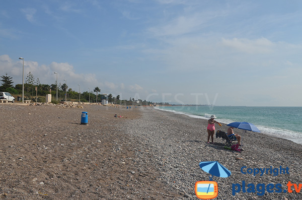 Plage de sable et de galets sur la plage de Benicarlo