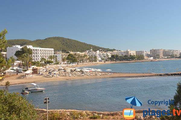 Plage du Riu à Ibiza avec le Riu de Santa Eulalia