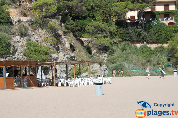 Sports on the beach of Sa Riera in Begur