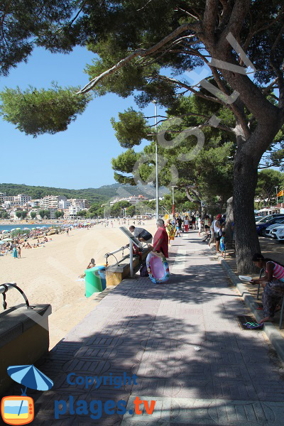 Promenade le long de la plage de Sant Feliu de Guixols